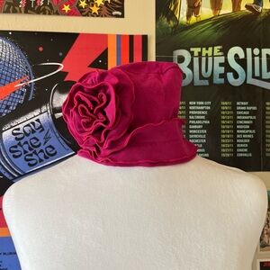 Pink rose hat with ruffle detail